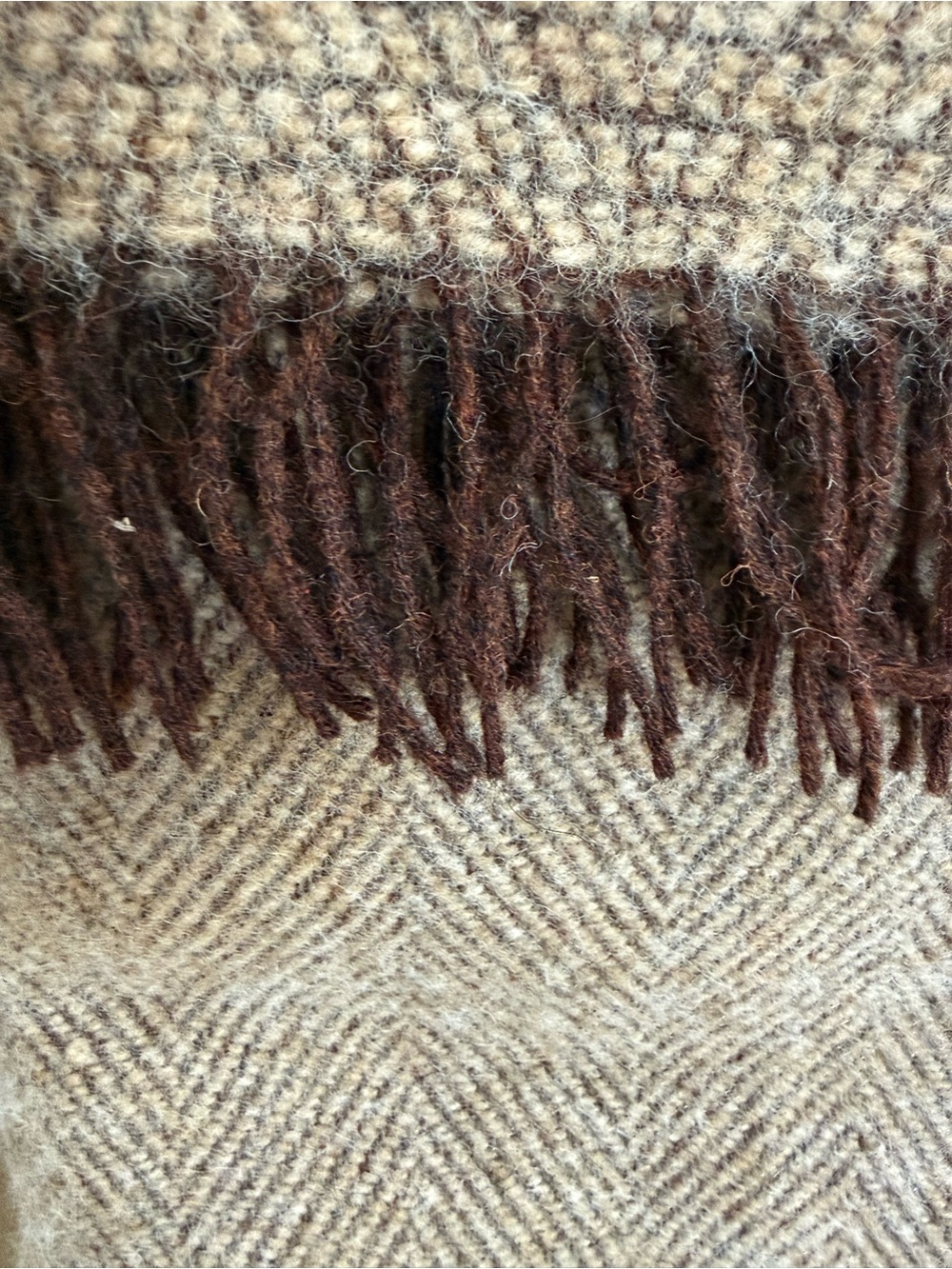 MCNUTT OF DONEGAL Neutral Tweed Throw - Picture 7 of 9